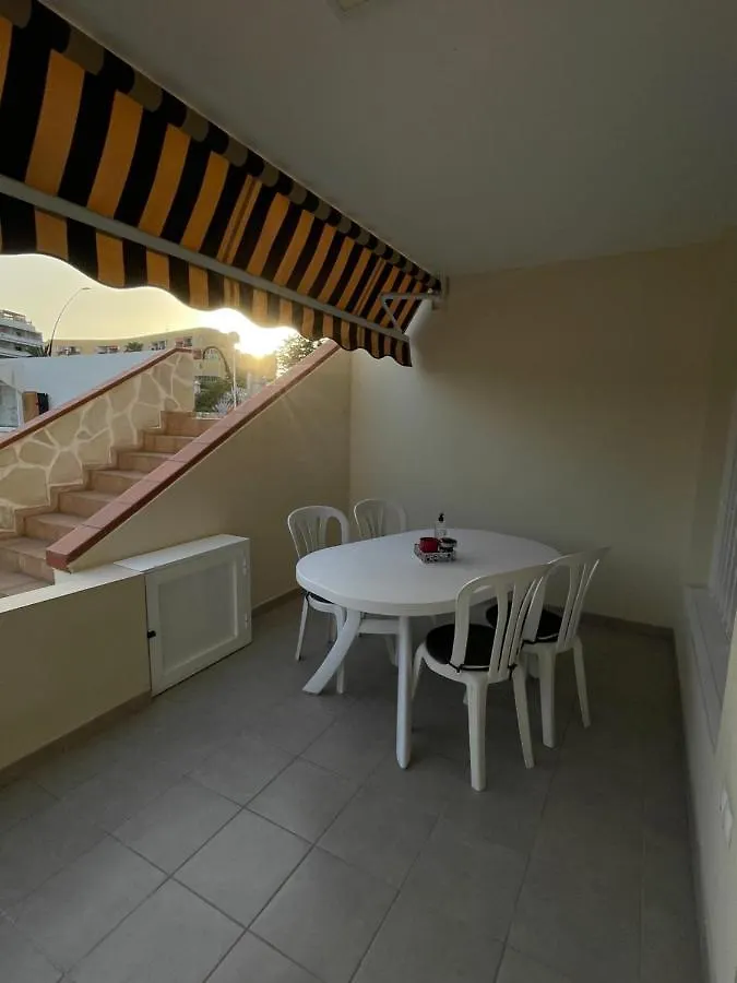 Beautiful Las Rosas Apartment Arona